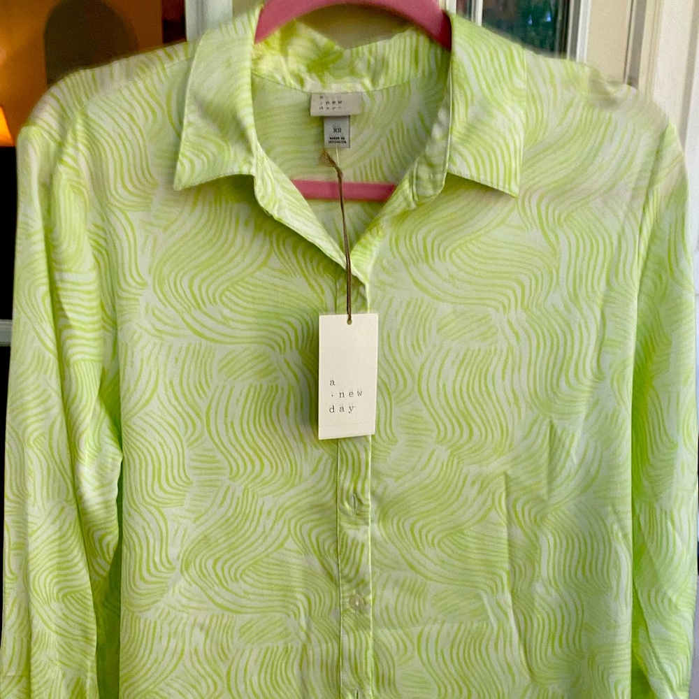 Silky feel lime green and white top.